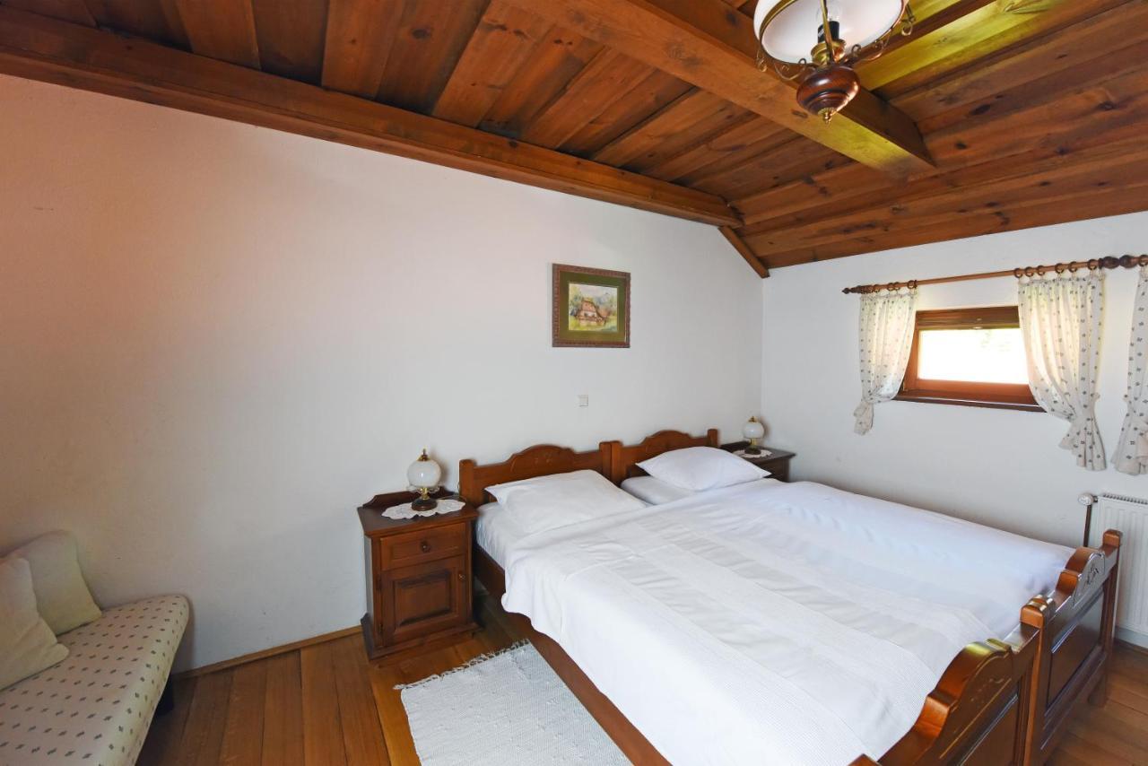 Domacija Seruga Countryside Hotel Novo Mesto Extérieur photo